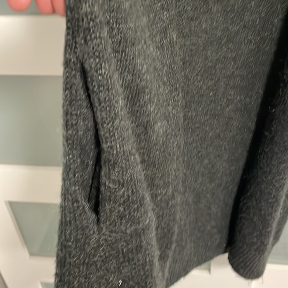 Black sweater - Picture 3 of 5